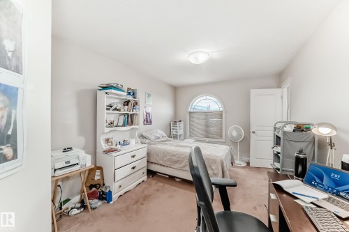 1525 Haswell Close, Edmonton, AB - Indoor Photo Showing Bedroom