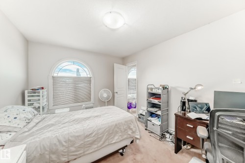 1525 Haswell Close, Edmonton, AB - Indoor Photo Showing Bedroom