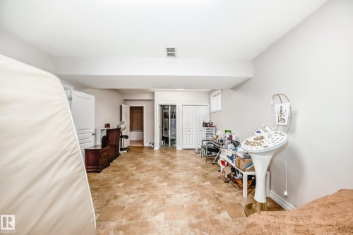 1525 Haswell Close, Edmonton, AB - Indoor Photo Showing Other Room