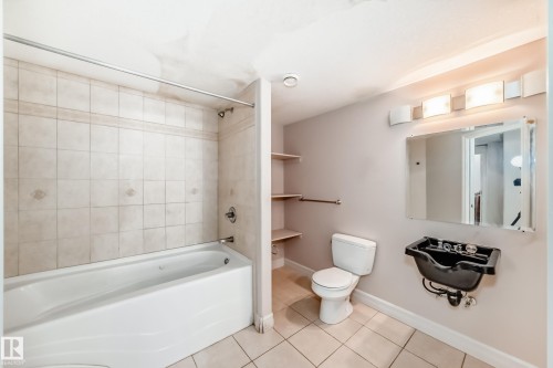 1525 Haswell Close, Edmonton, AB - Indoor Photo Showing Bathroom