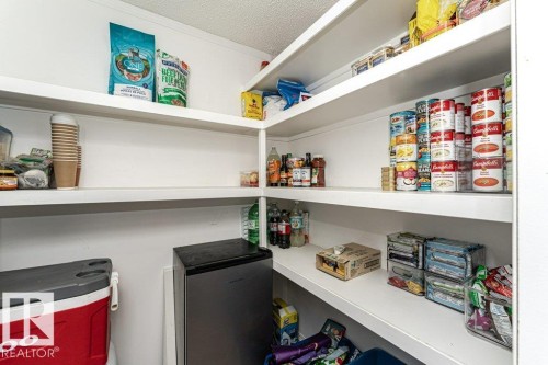320 Maple Wood Drive, Edmonton, AB - Indoor Photo Showing Other Room