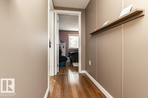 320 Maple Wood Drive, Edmonton, AB - Indoor Photo Showing Other Room