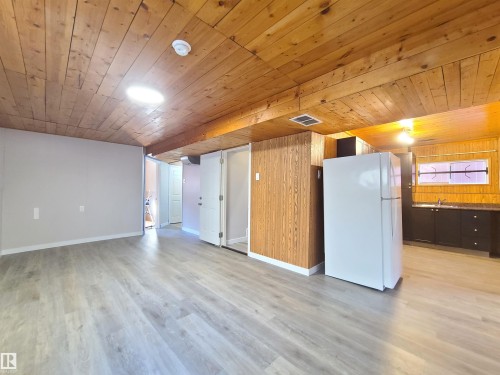 16924 95 Street, Edmonton, AB - Indoor Photo Showing Other Room