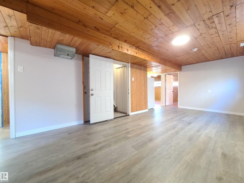 16924 95 Street, Edmonton, AB - Indoor Photo Showing Other Room