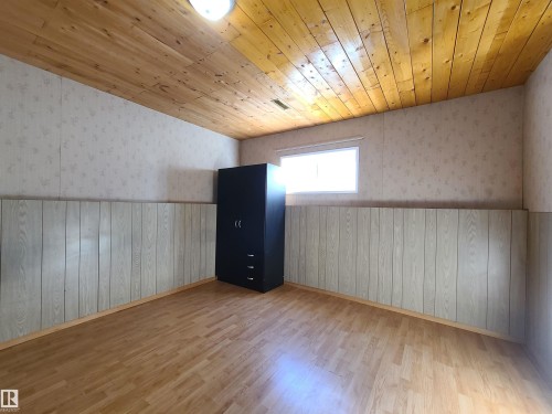 16924 95 Street, Edmonton, AB - Indoor Photo Showing Other Room