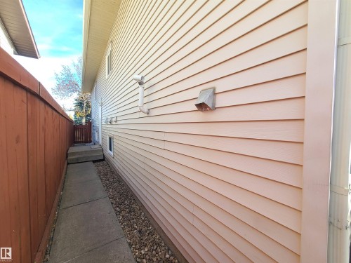 16924 95 Street, Edmonton, AB - Outdoor With Exterior