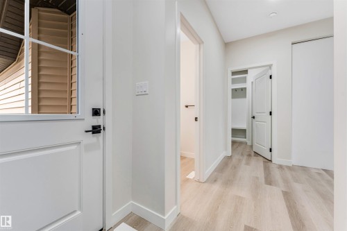 139 Pierwyck Loop, Spruce Grove, AB - Indoor Photo Showing Other Room