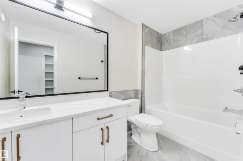 139 Pierwyck Loop, Spruce Grove, AB - Indoor Photo Showing Bathroom