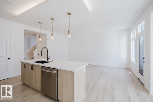 8219 Kiriak Loop, Edmonton, AB - Indoor Photo Showing Kitchen With Upgraded Kitchen