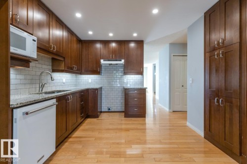 935 Youville Drive W, Edmonton, AB - Indoor Photo Showing Kitchen