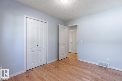 935 Youville Drive W, Edmonton, AB - Indoor Photo Showing Other Room