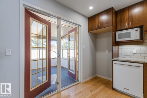 935 Youville Drive W, Edmonton, AB - Indoor