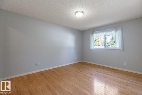 935 Youville Drive W, Edmonton, AB - Indoor Photo Showing Other Room