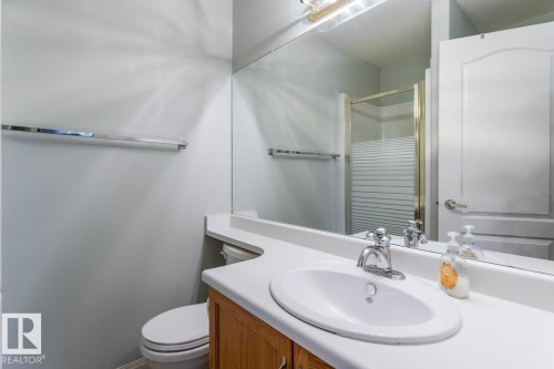 935 Youville Drive W, Edmonton, AB - Indoor Photo Showing Bathroom