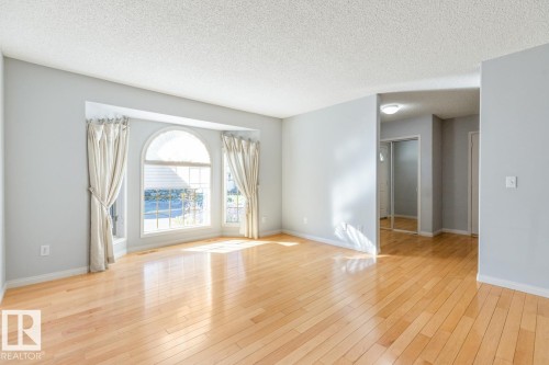 935 Youville Drive W, Edmonton, AB - Indoor Photo Showing Other Room