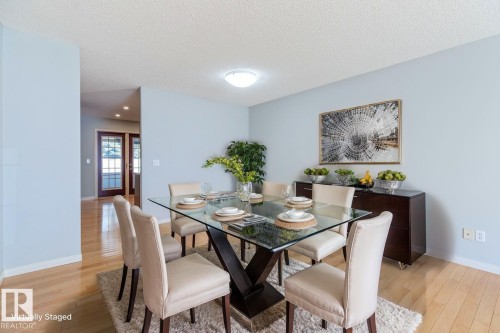 935 Youville Drive W, Edmonton, AB - Indoor Photo Showing Dining Room