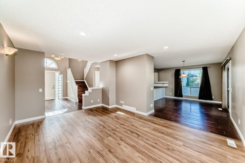 9968 178 Avenue, Edmonton, AB - Indoor Photo Showing Other Room
