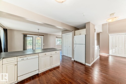 9968 178 Avenue, Edmonton, AB - Indoor Photo Showing Kitchen