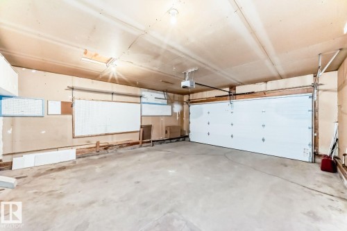 9968 178 Avenue, Edmonton, AB - Indoor Photo Showing Garage