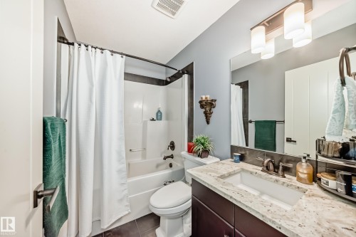 3411 8 Street, Edmonton, AB - Indoor Photo Showing Bathroom