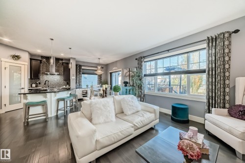 3411 8 Street, Edmonton, AB - Indoor Photo Showing Living Room