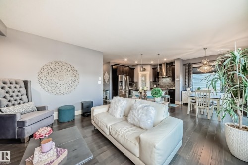 3411 8 Street, Edmonton, AB - Indoor Photo Showing Living Room