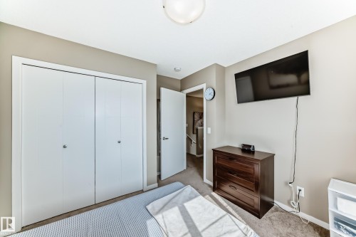 1426 26 Avenue, Edmonton, AB - Indoor Photo Showing Bedroom
