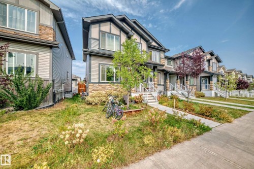 1426 26 Avenue, Edmonton, AB - Outdoor With Facade