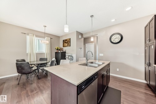 1426 26 Avenue, Edmonton, AB - Indoor Photo Showing Kitchen With Double Sink With Upgraded Kitchen
