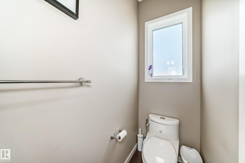 1426 26 Avenue, Edmonton, AB - Indoor Photo Showing Bathroom
