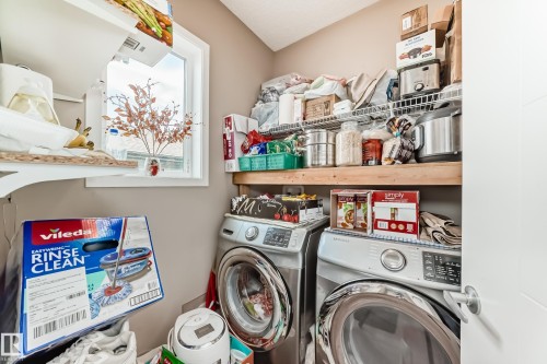 1426 26 Avenue, Edmonton, AB - Indoor Photo Showing Laundry Room