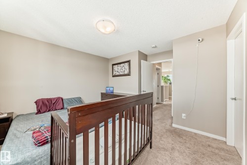 1426 26 Avenue, Edmonton, AB - Indoor Photo Showing Other Room