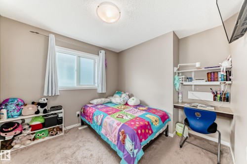 1426 26 Avenue, Edmonton, AB - Indoor Photo Showing Bedroom
