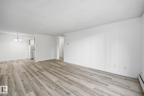 205 9028 Jasper Avenue, Edmonton, AB - Indoor Photo Showing Other Room