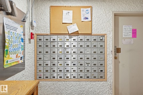 205 9028 Jasper Avenue, Edmonton, AB - Indoor Photo Showing Other Room