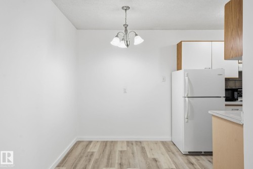 205 9028 Jasper Avenue, Edmonton, AB - Indoor Photo Showing Kitchen