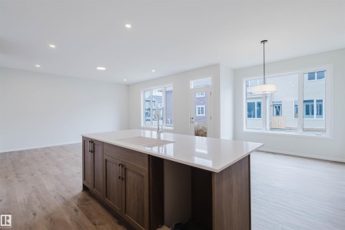 2031 209 Street, Edmonton, AB - Indoor Photo Showing Kitchen