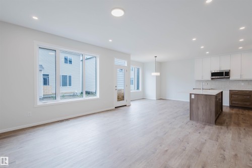2031 209 Street, Edmonton, AB - Indoor Photo Showing Kitchen
