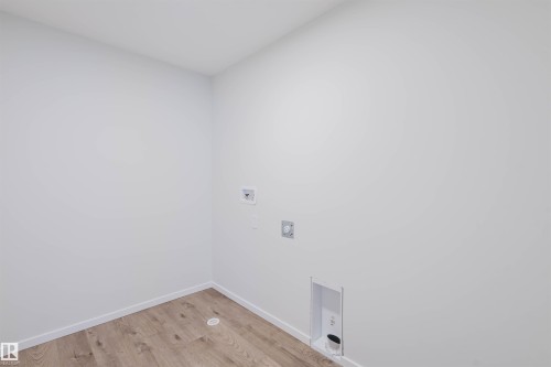 2031 209 Street, Edmonton, AB - Indoor Photo Showing Other Room