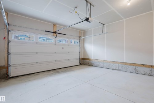 2031 209 Street, Edmonton, AB - Indoor Photo Showing Garage