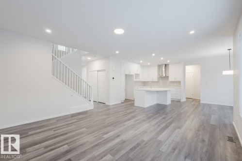 2027 209 Street, Edmonton, AB - Indoor Photo Showing Kitchen