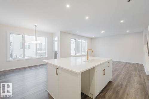 2027 209 Street, Edmonton, AB - Indoor Photo Showing Kitchen
