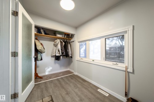 11536 83 Street, Edmonton, AB - Indoor