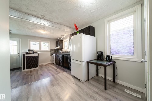 11536 83 Street, Edmonton, AB - Indoor