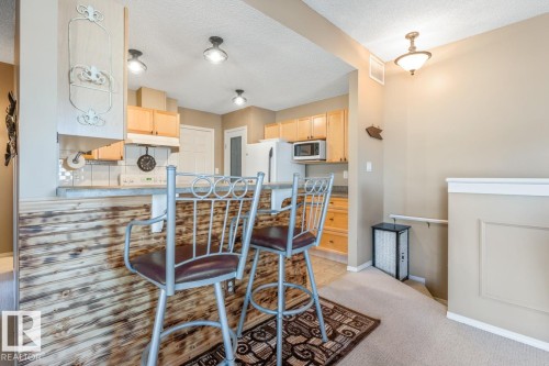 10 2508 Hanna Crescent, Edmonton, AB - Indoor