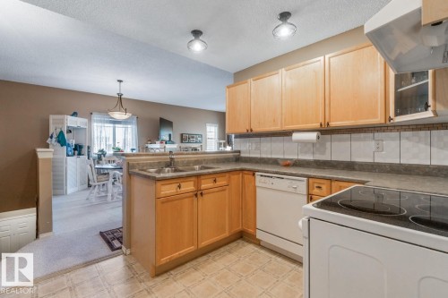 10 2508 Hanna Crescent, Edmonton, AB - Indoor Photo Showing Kitchen With Double Sink