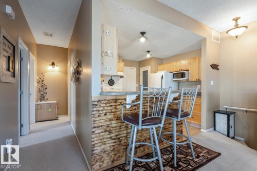 10 2508 Hanna Crescent, Edmonton, AB - Indoor