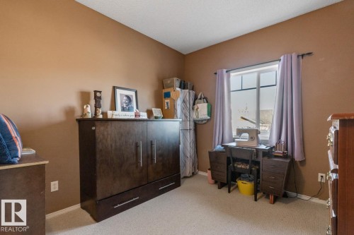 10 2508 Hanna Crescent, Edmonton, AB - Indoor