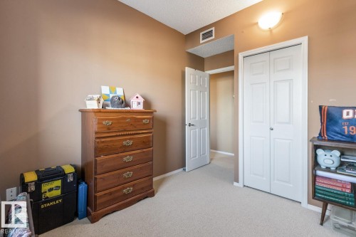 10 2508 Hanna Crescent, Edmonton, AB - Indoor