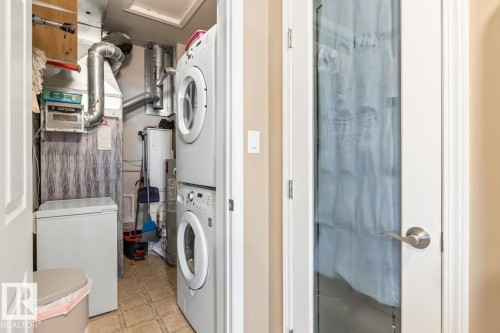 10 2508 Hanna Crescent, Edmonton, AB - Indoor Photo Showing Laundry Room